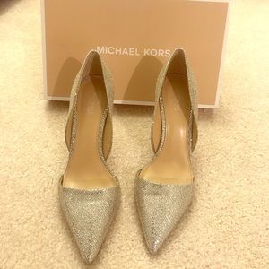 Michael Kors silver pumps